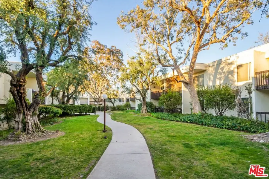 23515 Lyons Avenue #S9, Santa Clarita, CA 91355 - #3
