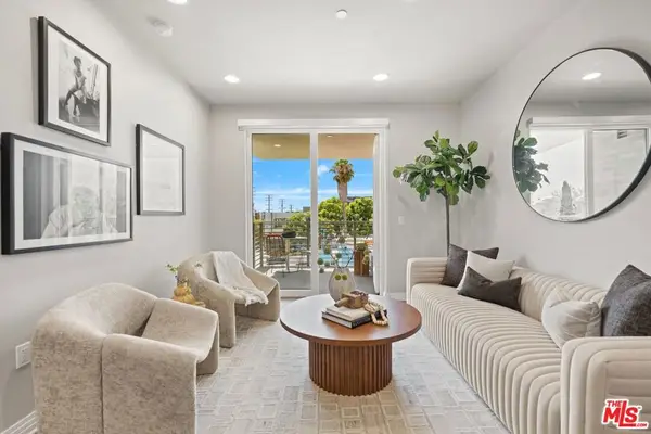 7428 Santa Monica Boulevard #304, West Hollywood, CA 90046
