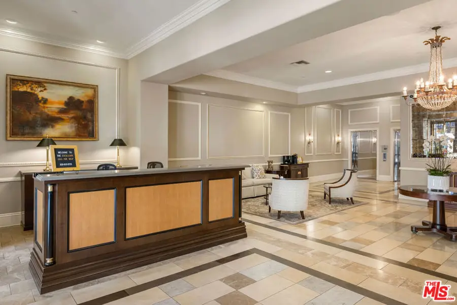 558 Caruso Avenue, Glendale, CA 91210 - #3