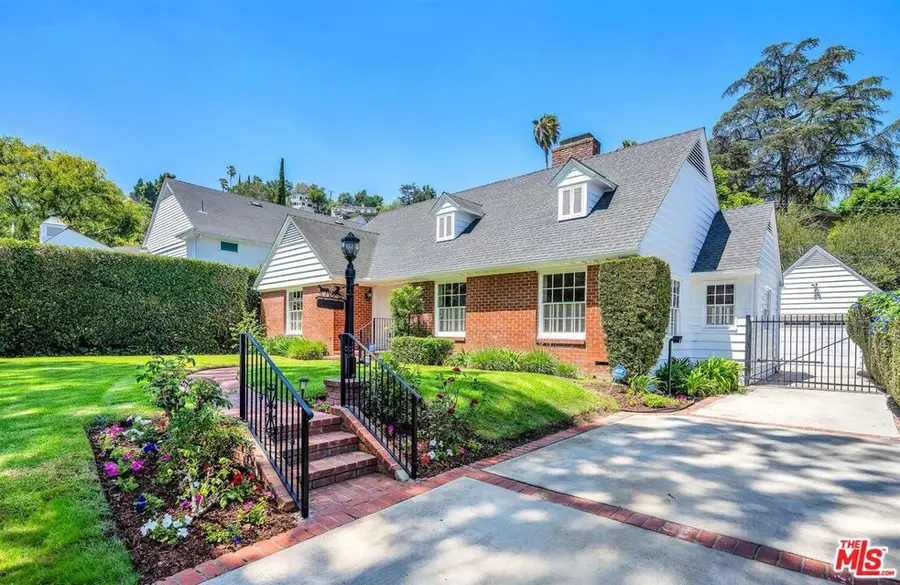 4049 Benedict Canyon Drive, Sherman Oaks, CA 91423 - #2