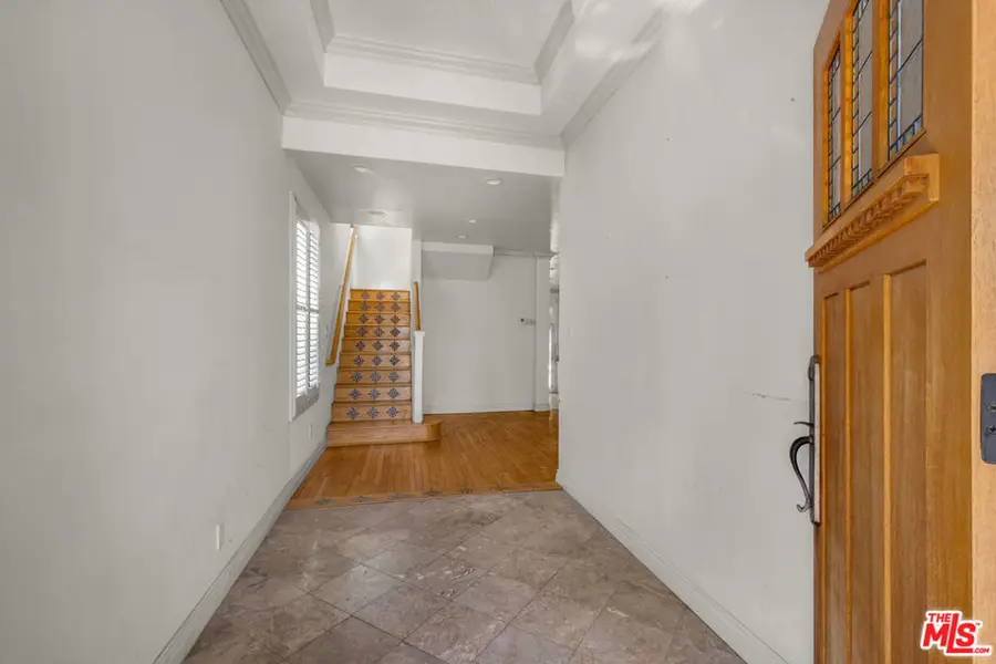 6019 S Harcourt Avenue, Los Angeles, CA 90043 - #3