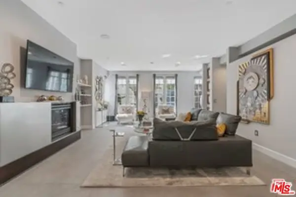 1250 N Harper Avenue #302, Los Angeles, CA 90046