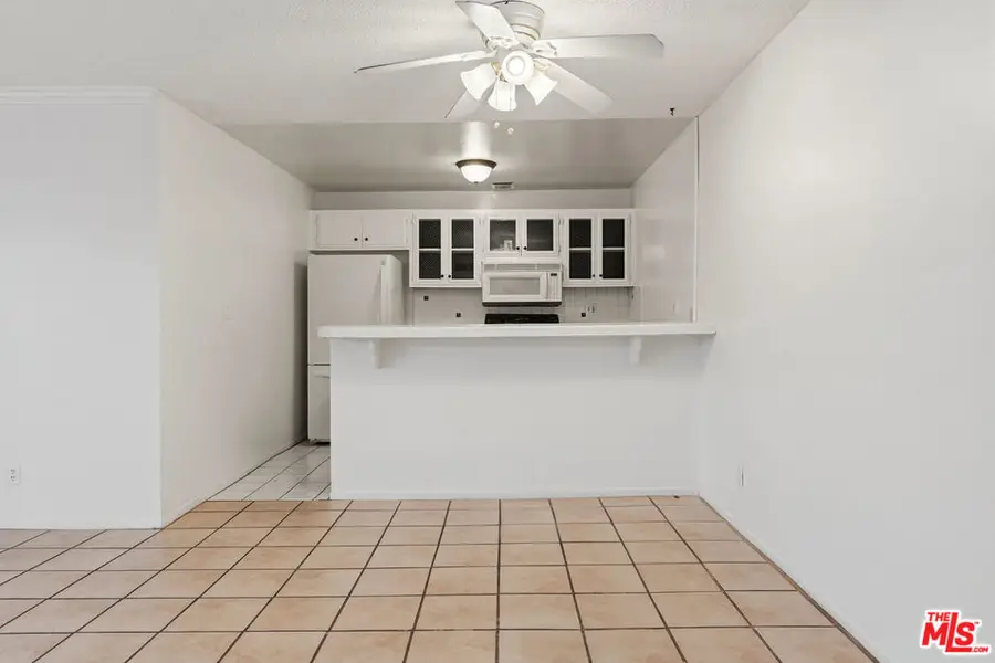 5414 Newcastle Avenue #19, Encino, CA 91316 - #2