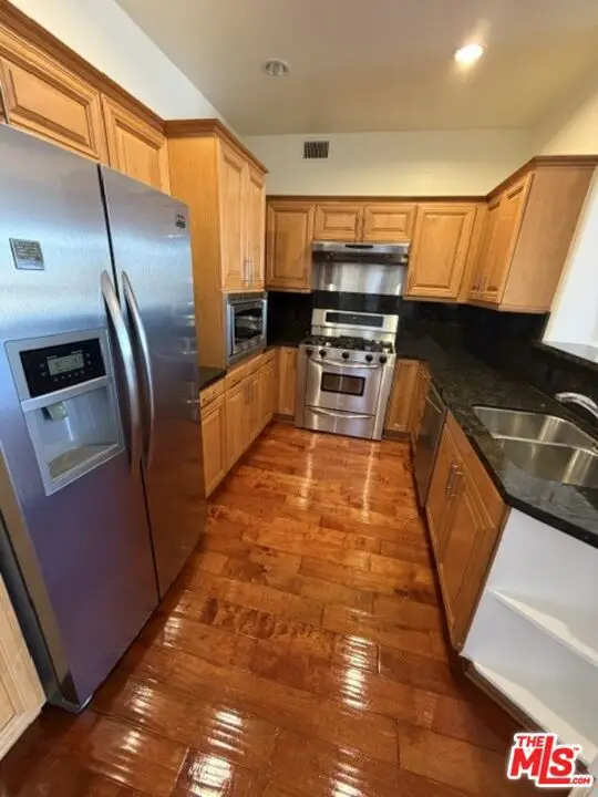 3750 Santa Rosalia Dr. #507, Los Angeles, CA 90008