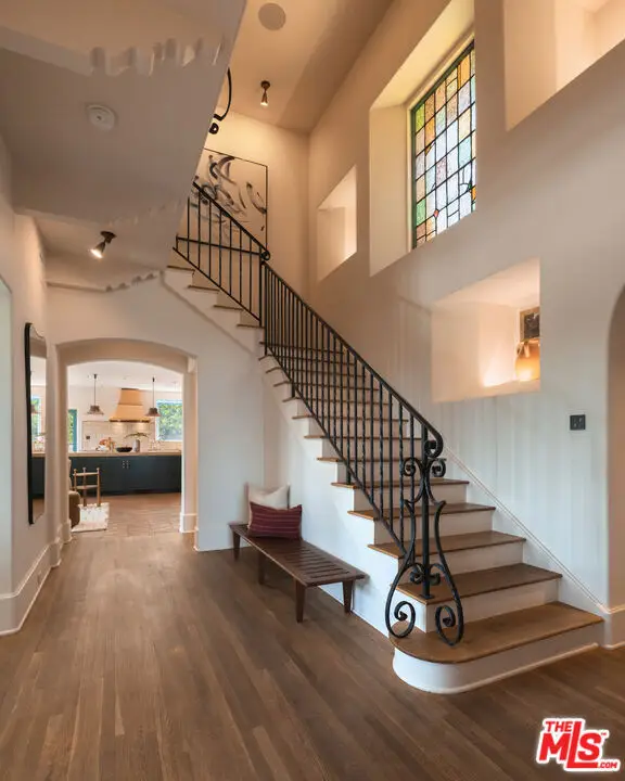3842 Carnavon Way, Los Angeles, CA 90027 - #2