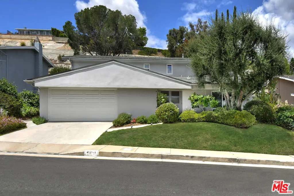 6041 Ellenview Avenue, Woodland Hills, CA 91367 - #1