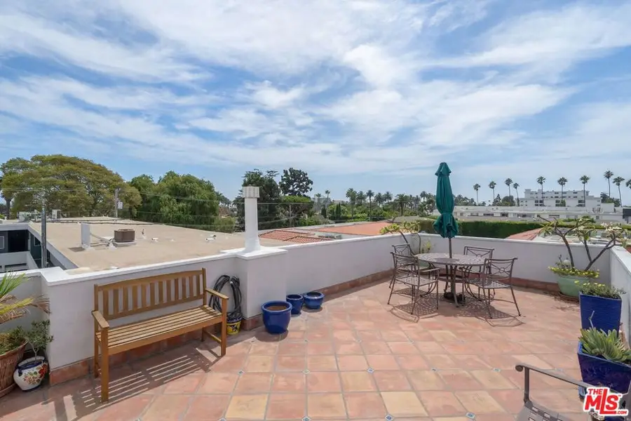 446 San Vicente Boulevard #106, Santa Monica, CA 90402 - #2
