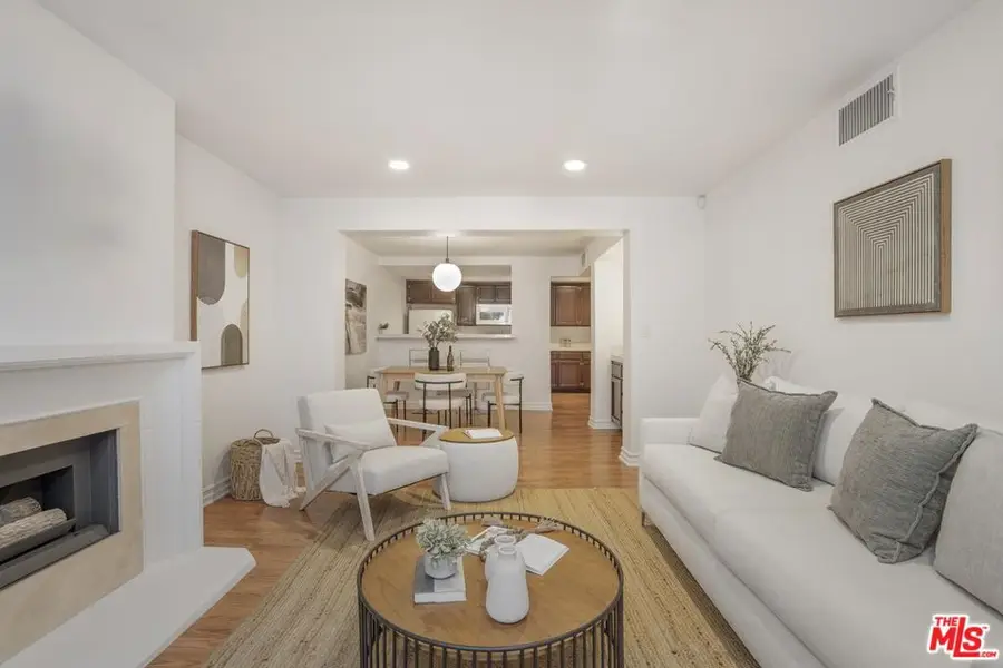 15231 Magnolia Boulevard #114, Sherman Oaks, CA 91403 - #2