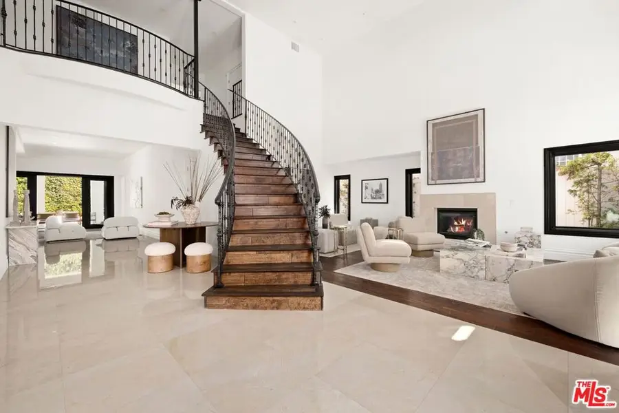 10669 Wellworth Avenue, Los Angeles, CA 90024 - #2