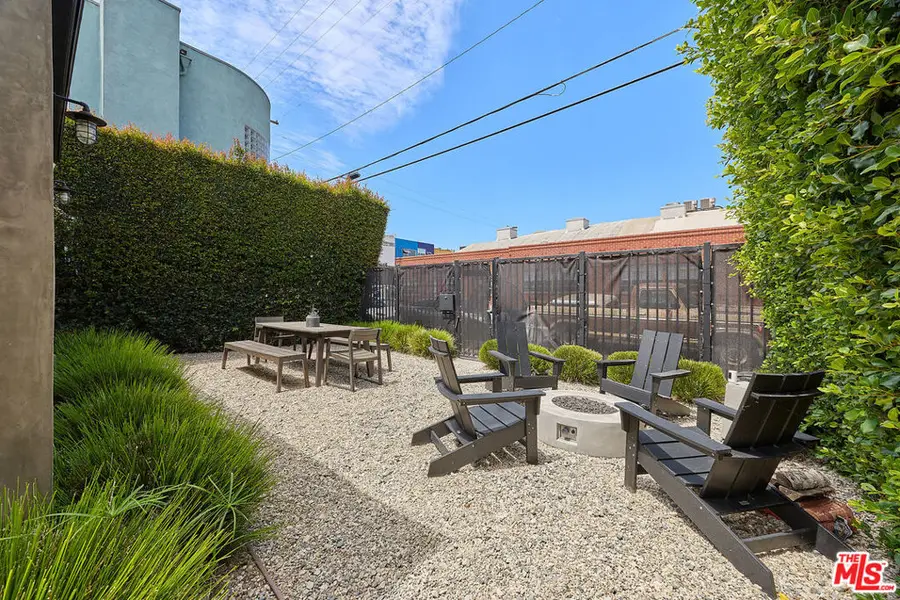 526 Victoria Avenue, Los Angeles, CA 90291 - #3