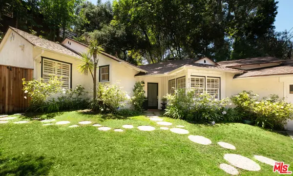 8418 Lookout Mountain Avenue, Los Angeles, CA 90046