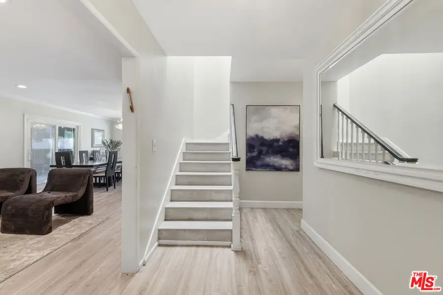 5220 Mary Ellen Avenue, Sherman Oaks, CA 91401 - #3