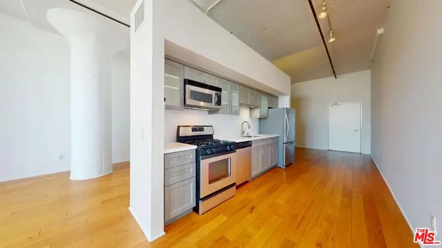 420 S San Pedro Street #421, Los Angeles, CA 90013 - #3
