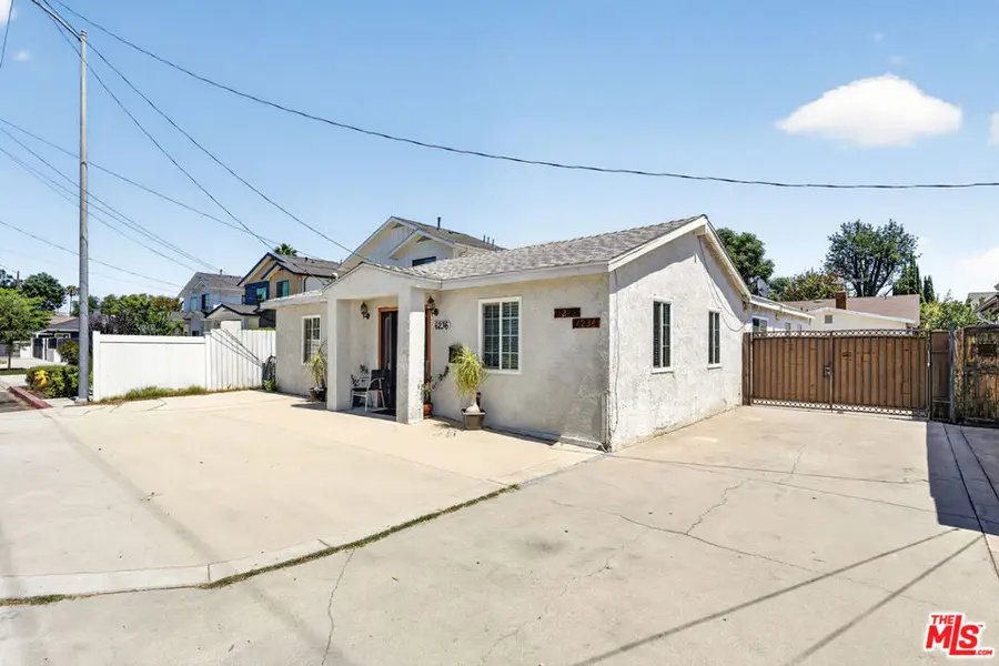 6236 Lindley Avenue, Encino, CA 91316 - #3