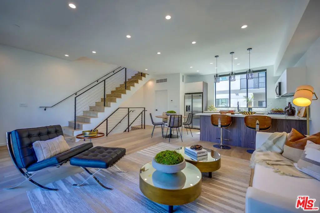6501 W Flamingo Drive, Los Angeles, CA 90038 - #1