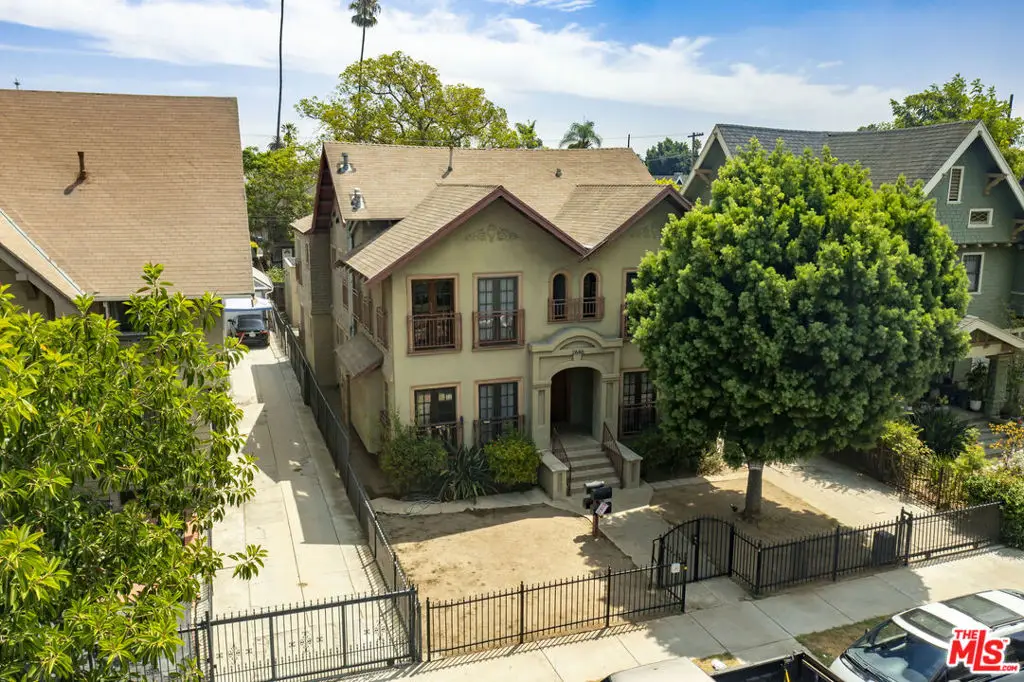 2646 Kenwood Avenue, Los Angeles, CA 90007 - #1