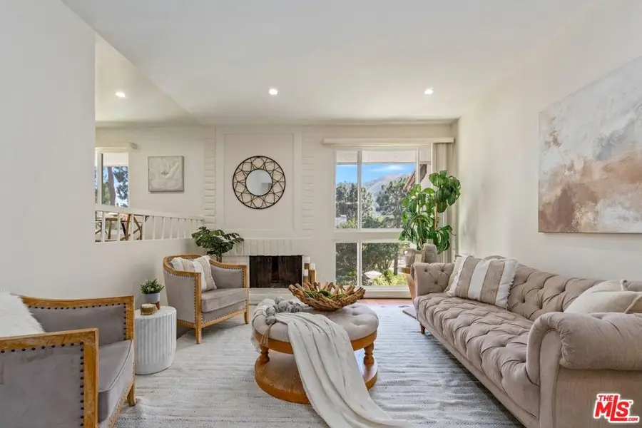 17253 Palisades Circle, Pacific Palisades, CA 90272 - #3
