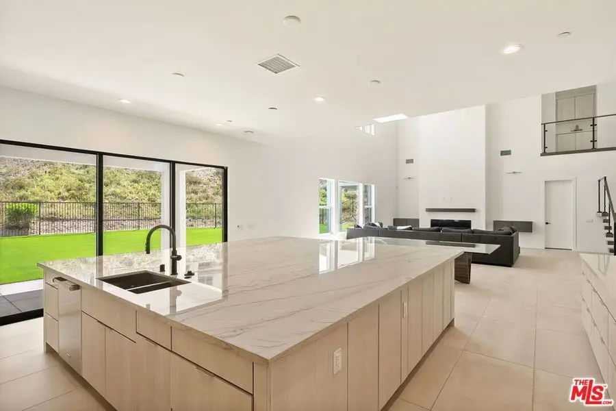 24198 Camino Cascada, Valencia, CA 91354 - #3