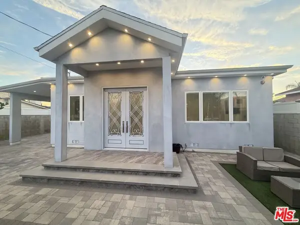 6729 Radford Avenue, North Hollywood, CA 91606