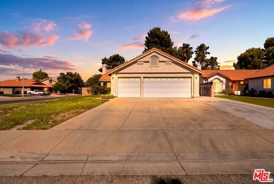 42954 Fanchon Avenue, Lancaster, CA 93536 - #2
