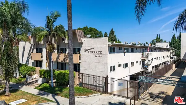 14925 Sherman Way, Los Angeles, CA 91405