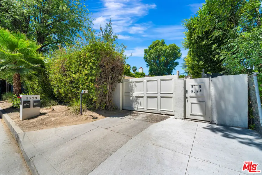 5923 N Corbin Avenue, Tarzana, CA 91356 - #2