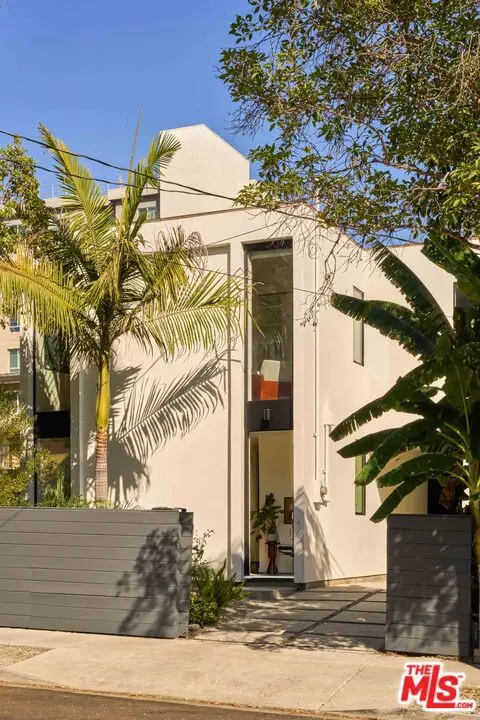 304 N Mountain View Avenue, Los Angeles, CA 90026