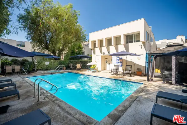 18411 Hatteras Street #218, Los Angeles, CA 91356