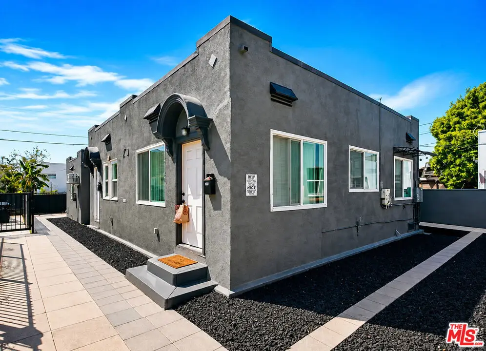 2819 3rd Avenue, Los Angeles, CA 90018 - #1