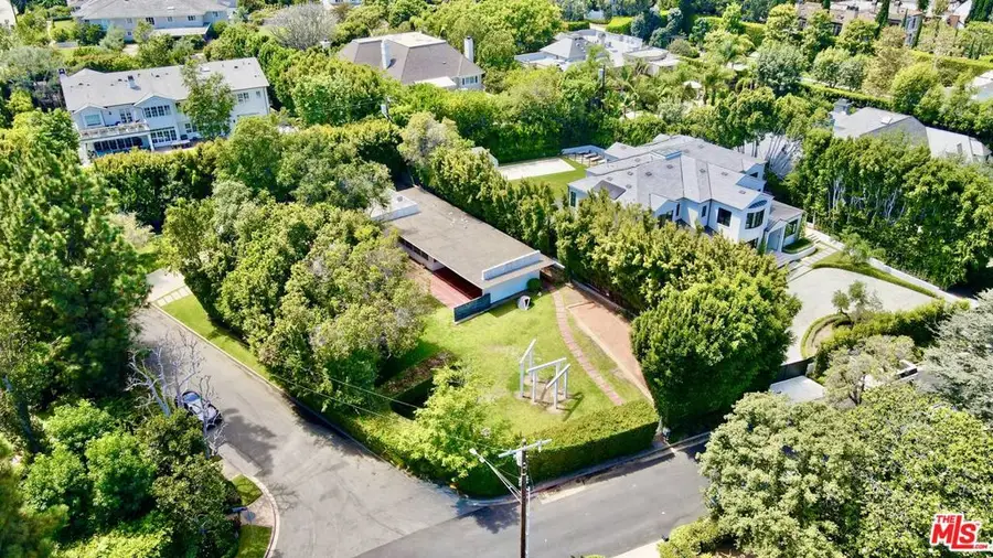 401 N Cliffwood Avenue, Los Angeles, CA 90049 - #2