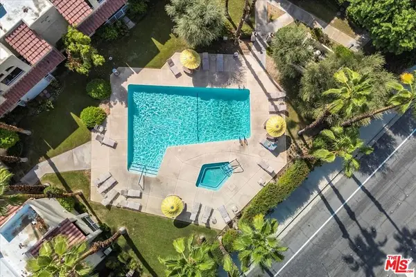 2700 Lawrence Crossley Road #83, Palm Springs, CA 92264