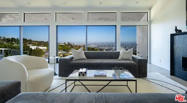 9336 Lloydcrest Drive, Beverly Hills, CA 90210