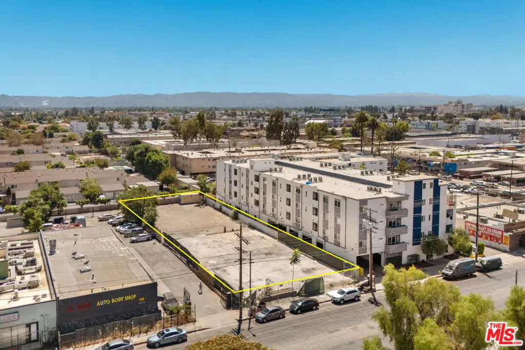 15226 Parthenia Street, San Fernando Valley, CA 91343 - #1