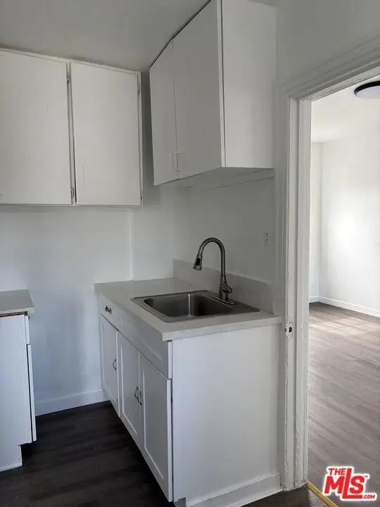 629 E 77th Street, Los Angeles, CA 90001 - #2