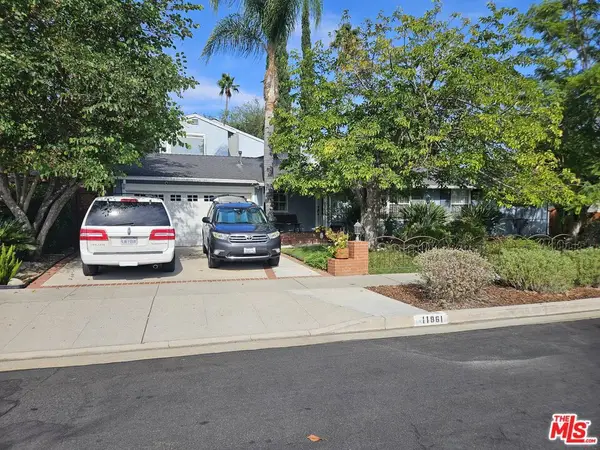 11861 Tiara Street, Los Angeles, CA 91607