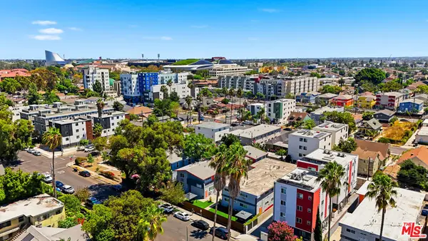 1216 W 37th Place, Los Angeles, CA 90007