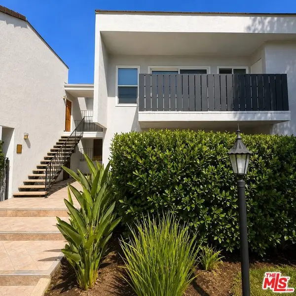 18645 Hatteras Street #263, Tarzana, CA 91356