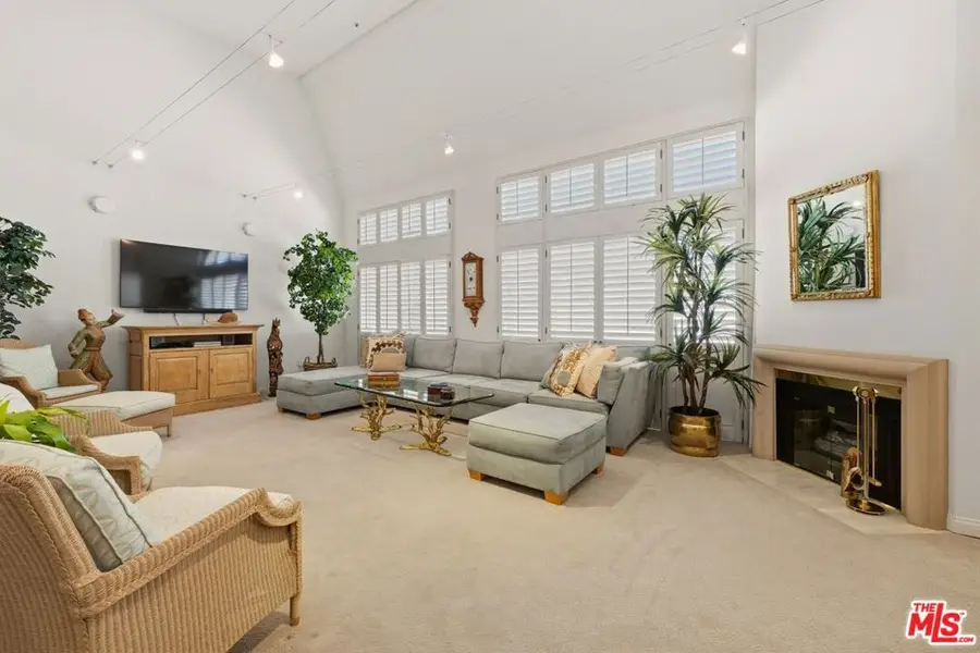 4235 Mary Ellen Avenue #303, Studio City, CA 91604 - #3