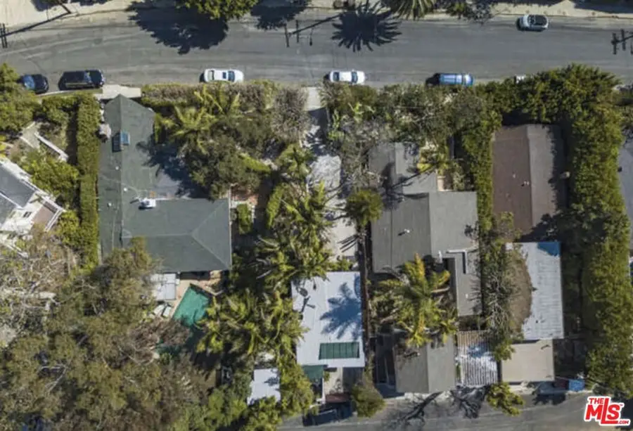 1216 Ozeta, Los Angeles, CA 90069 - #2