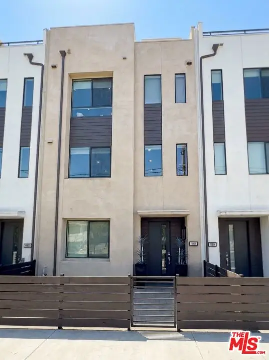 10814 Hortense Street, Los Angeles, CA 91602