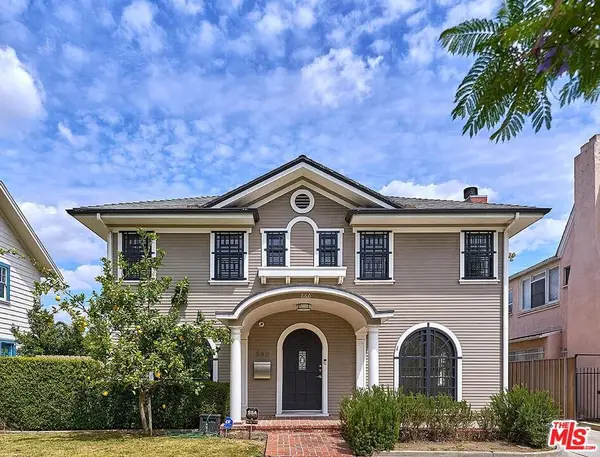 860 S Norton Avenue, Los Angeles, CA 90005