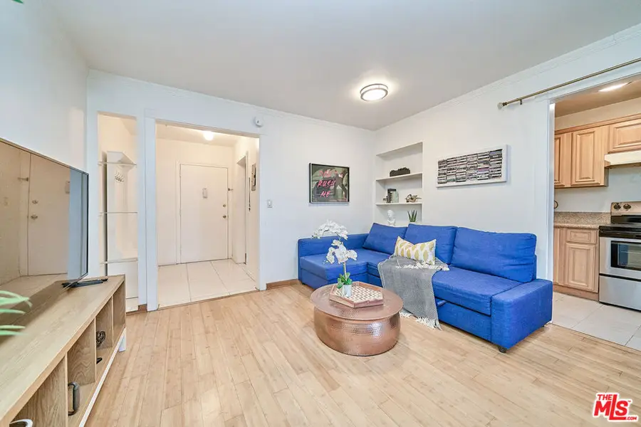 425 S Kenmore Avenue #104, Los Angeles, CA 90020 - #3