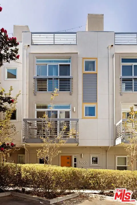 2753 Waverly Drive #1003, Los Angeles, CA 90039