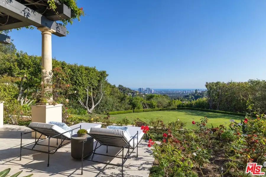 1672 Waynecrest Drive, Beverly Hills, CA 90210 - #3