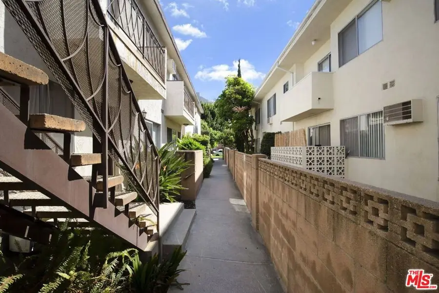 3747 Mentone Avenue, Los Angeles, CA 90034 - #2