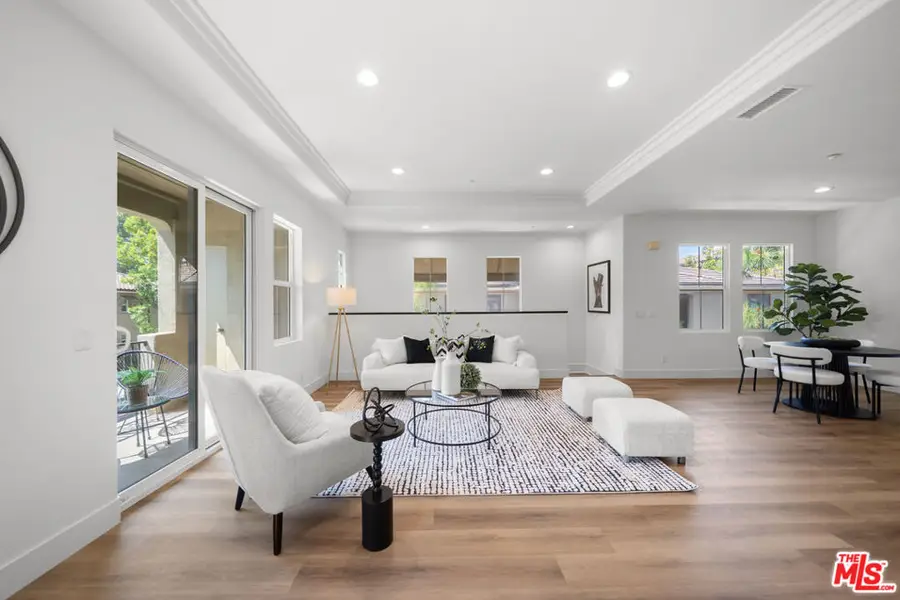 270 Lockford, Irvine, CA 92602 - #2