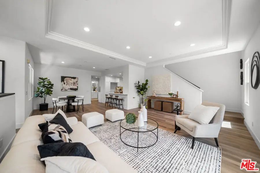 270 Lockford, Irvine, CA 92602 - #3