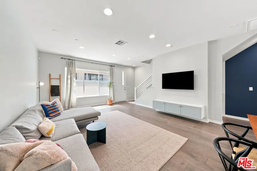 2928 Rowena Avenue #3, Los Angeles, CA 90039 - #3