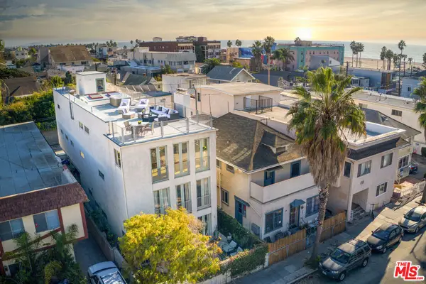 46 Rose Avenue, Los Angeles, CA 90291