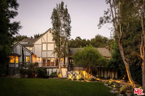 1004 N Bundy Drive, Los Angeles, CA 90049